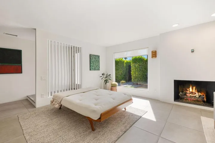 the Lounge in the livingroom