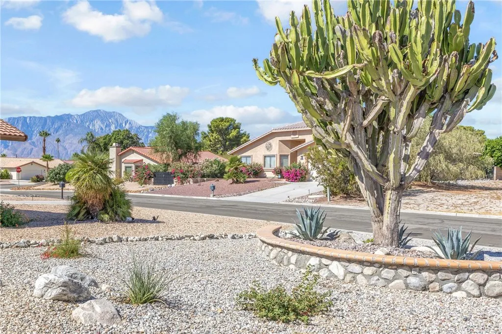 9740 Capiland Road, Desert Hot Springs, California 92240 home-pic-40