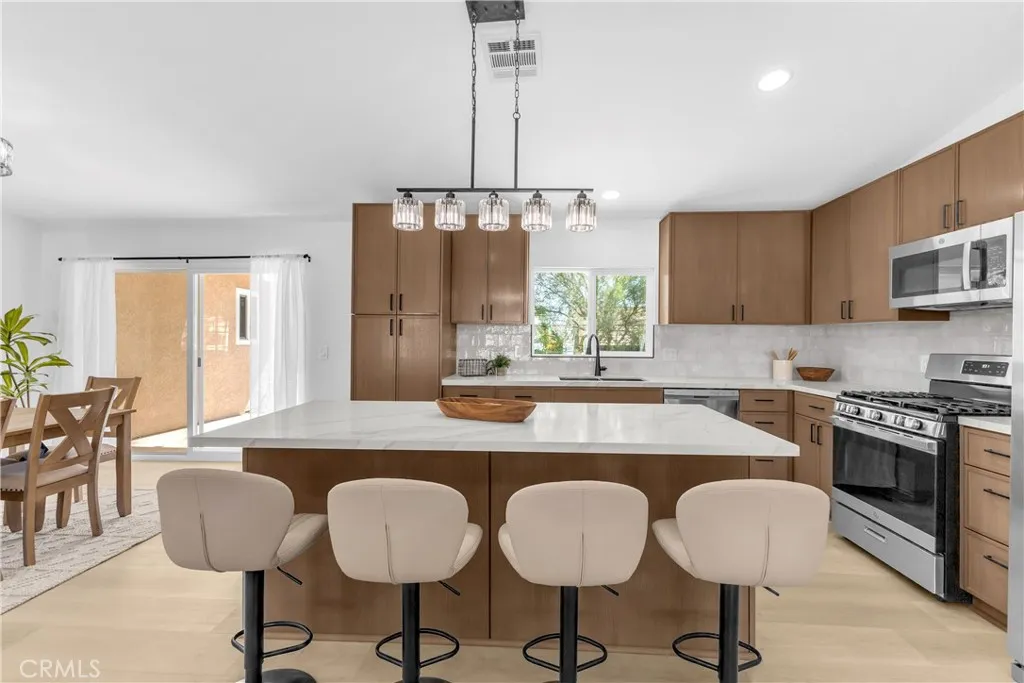 9740 Capiland Road, Desert Hot Springs, California 92240 home-pic-14