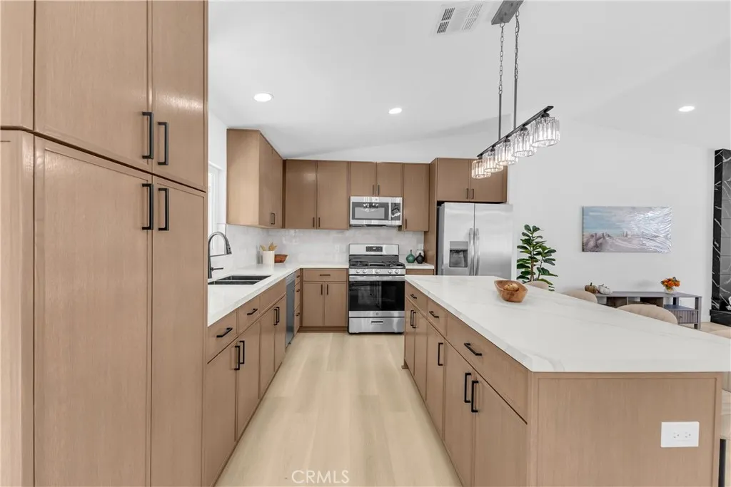 9740 Capiland Road, Desert Hot Springs, California 92240 home-pic-11