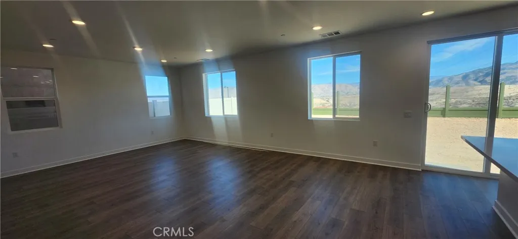 6305 Marion Mountain, Hesperia, California 92345 home-pic-4