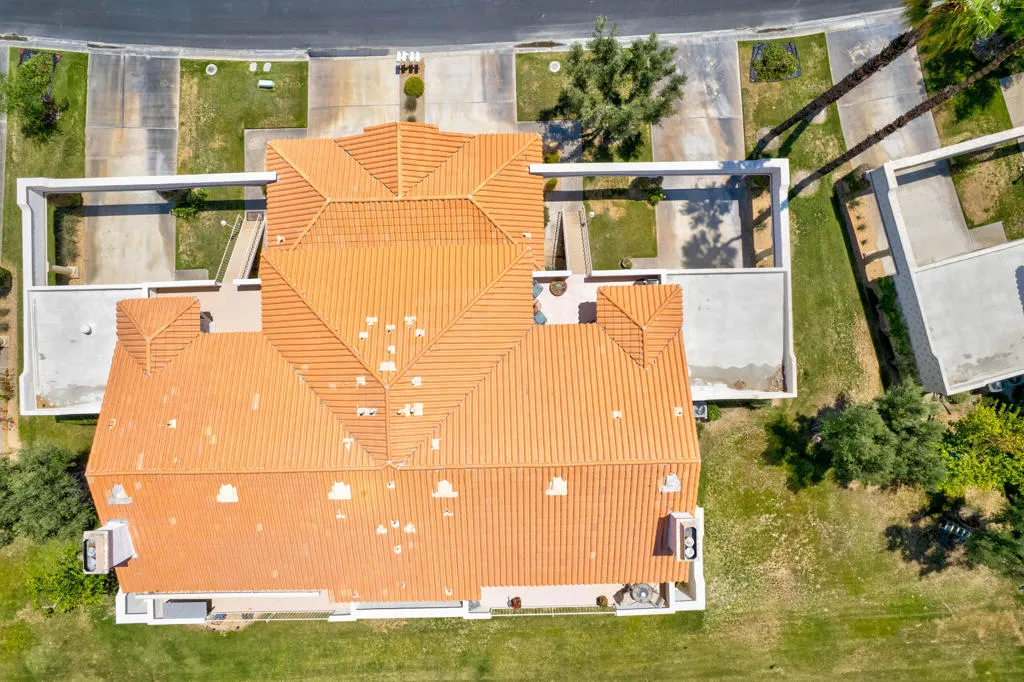 247 Vista Royale Circle W, Palm Desert, California 92211 home-pic-41