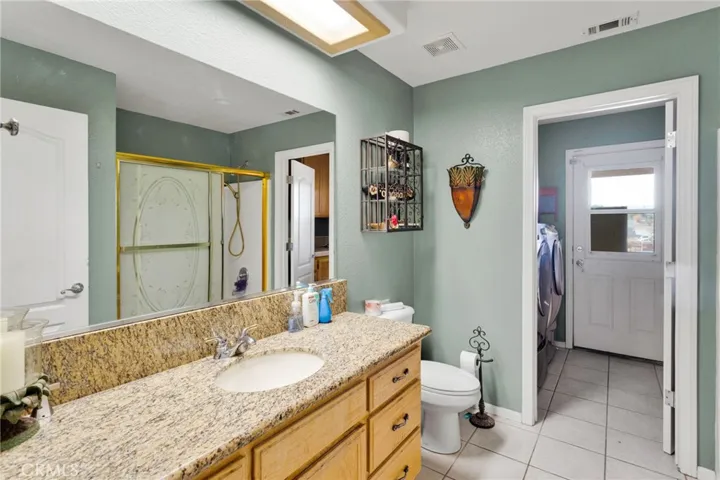 18575 Atlantic Street, Hesperia, California 92345