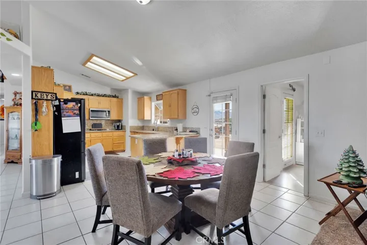 18575 Atlantic Street, Hesperia, California 92345