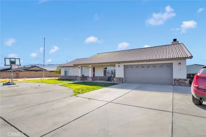 18575 Atlantic Street, Hesperia, California 92345