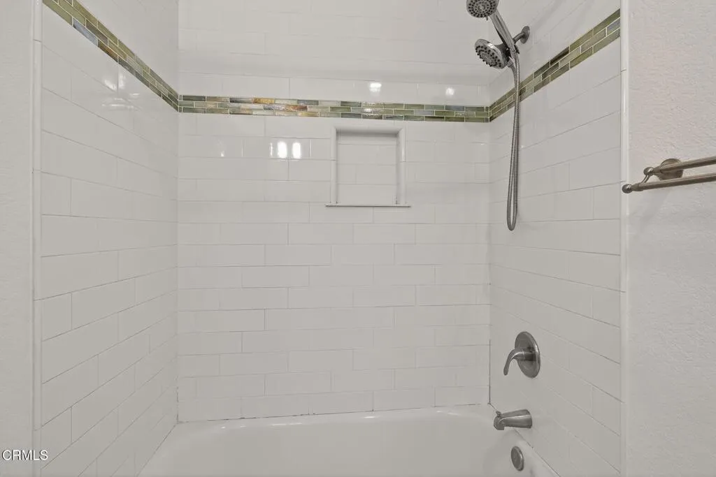 146 Maegan Place 9, Thousand Oaks, California 91362 home-pic-15