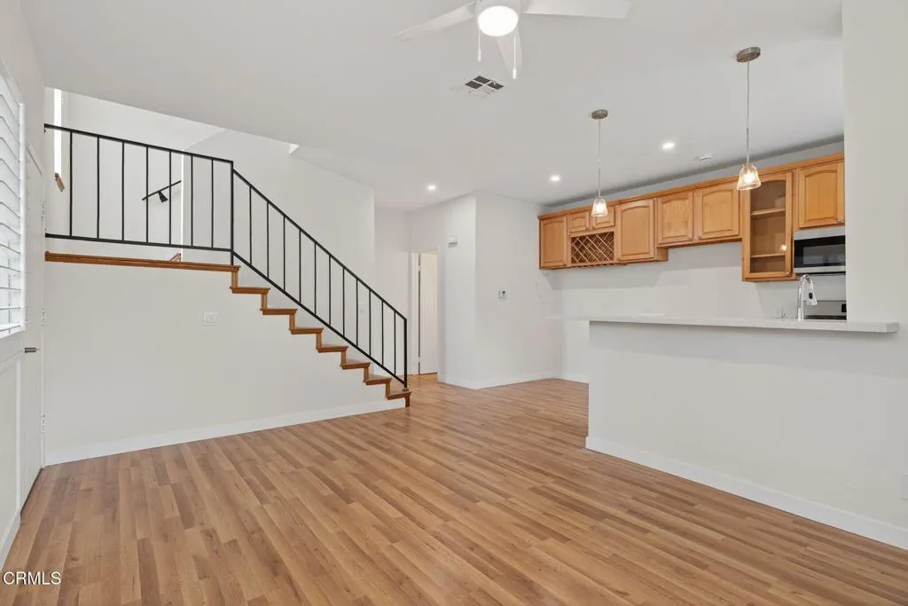 146 Maegan Place 9, Thousand Oaks, California 91362 home-pic-11
