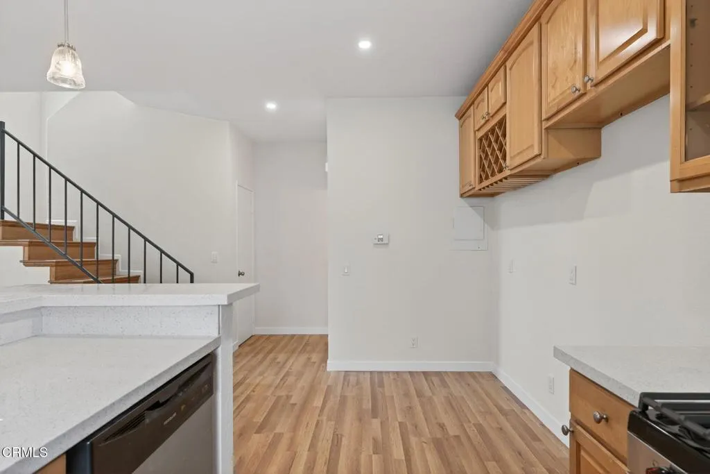 146 Maegan Place 9, Thousand Oaks, California 91362 home-pic-10