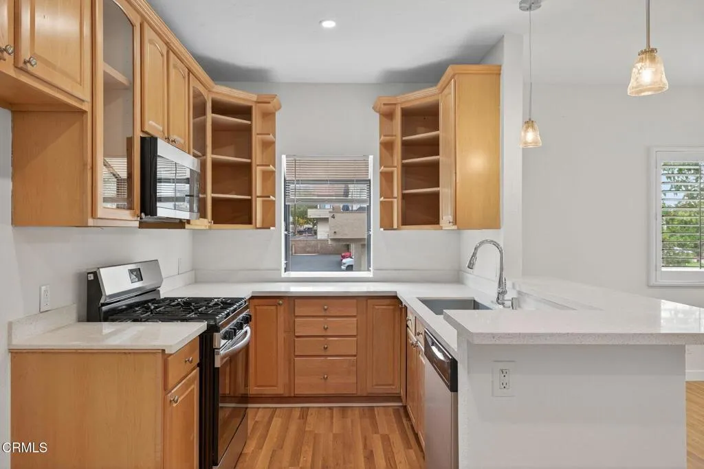 146 Maegan Place 9, Thousand Oaks, California 91362 home-pic-9