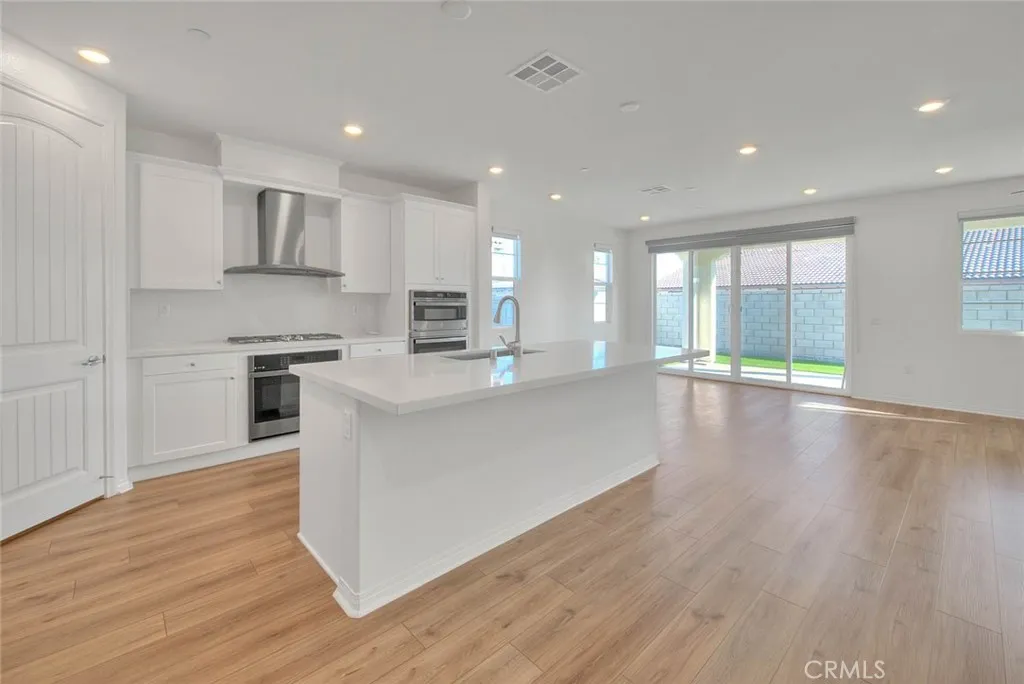 4068 E Amigos Privado, Ontario, California 91761 home-pic-4