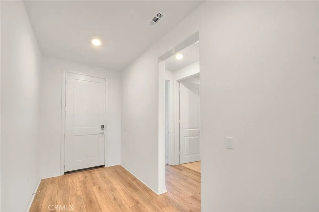 4068 E Amigos Privado, Ontario, California 91761 home-pic-25