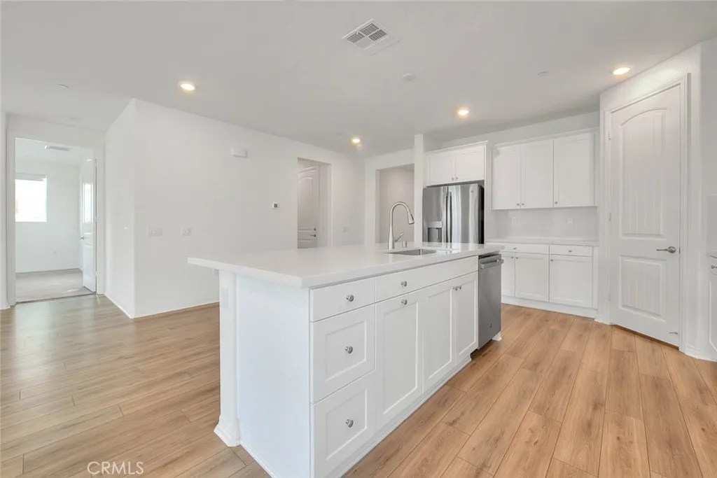 4068 E Amigos Privado, Ontario, California 91761 home-pic-8