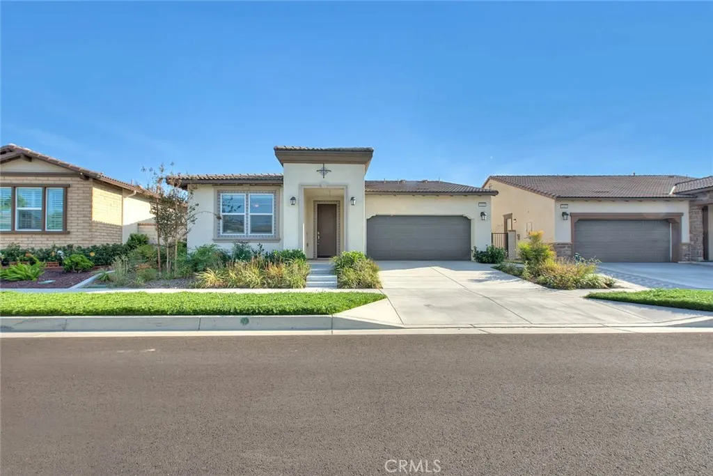 4068 E Amigos Privado, Ontario, California 91761 home-pic-1