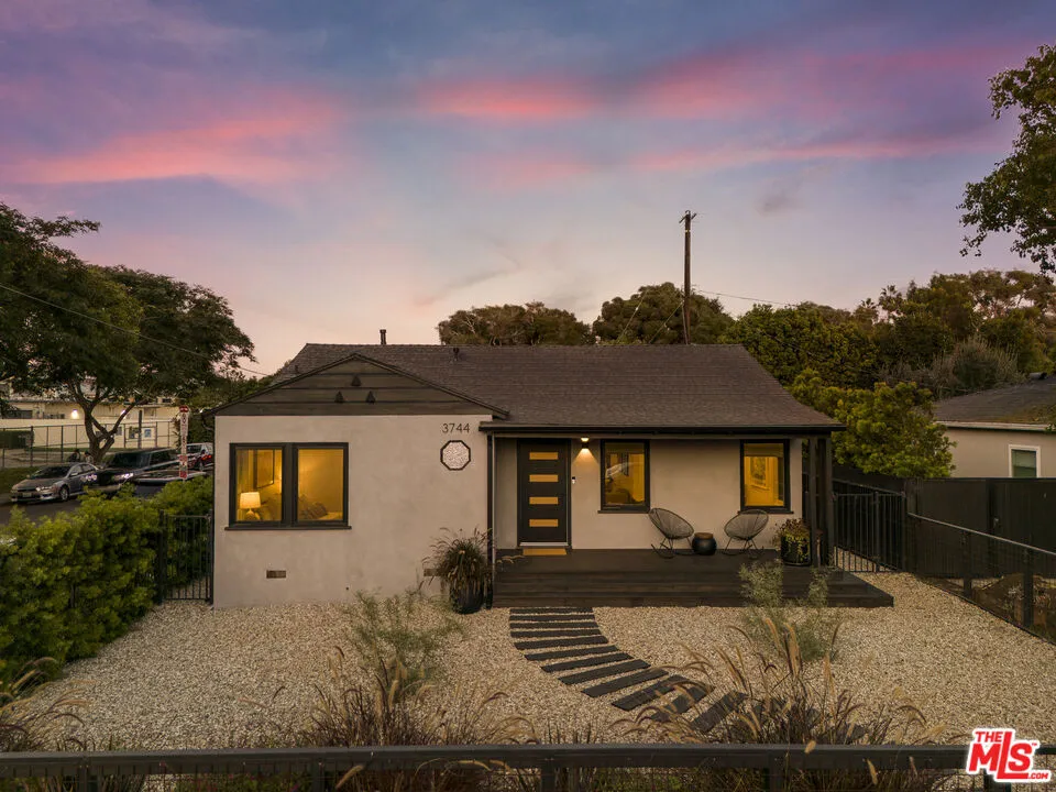 3744 Redwood Avenue, Los Angeles, California 90066 home-pic-7