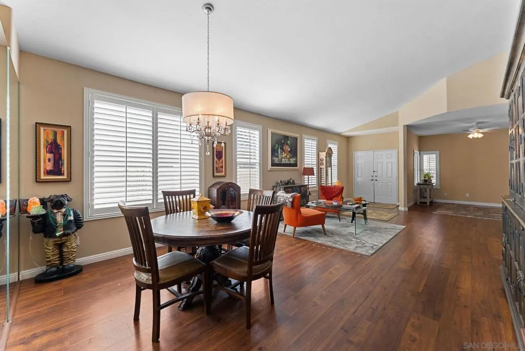 40222 Colony Dr, Murrieta, California 92562 home-pic-5