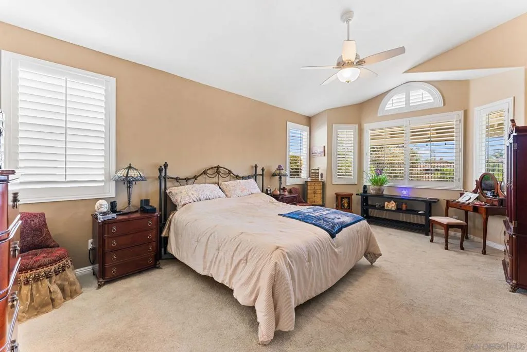 40222 Colony Dr, Murrieta, California 92562 home-pic-16