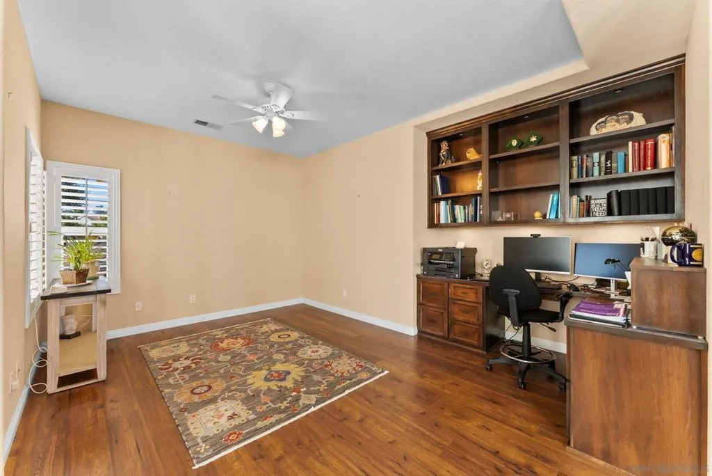 40222 Colony Dr, Murrieta, California 92562 home-pic-3
