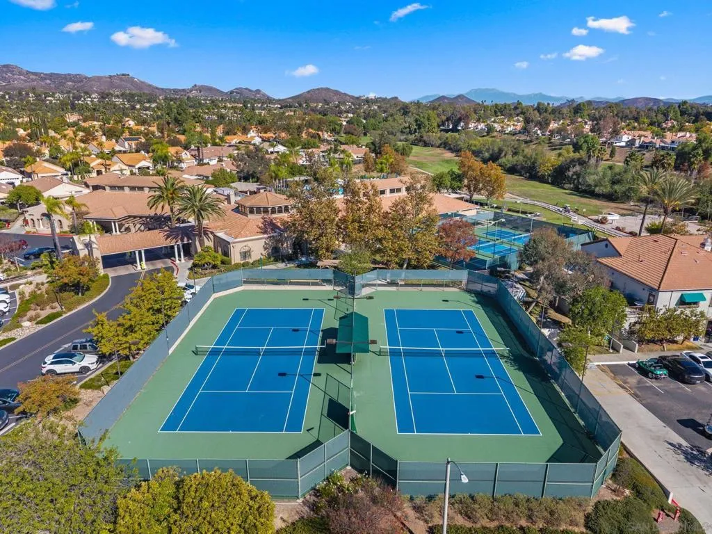 40222 Colony Dr, Murrieta, California 92562 home-pic-36