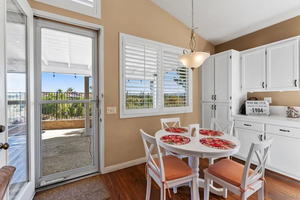 40222 Colony Dr, Murrieta, California 92562 home-pic-14