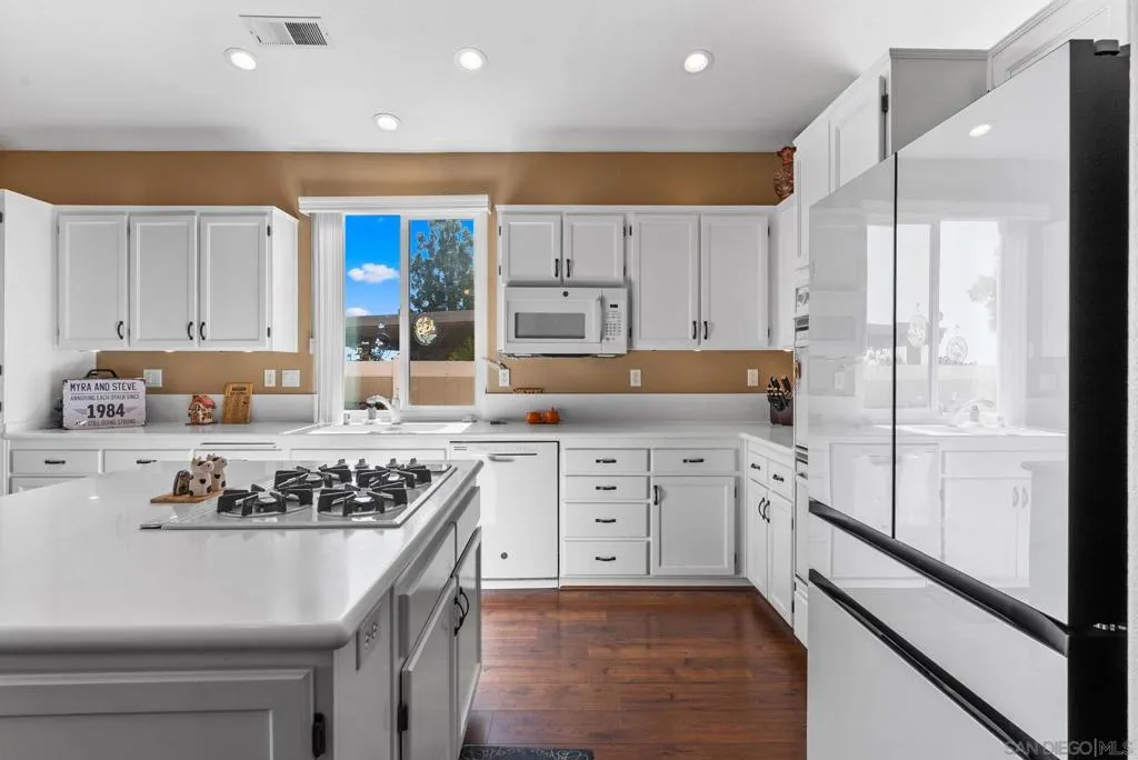 40222 Colony Dr, Murrieta, California 92562 home-pic-15