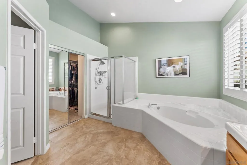 40222 Colony Dr, Murrieta, California 92562 home-pic-18