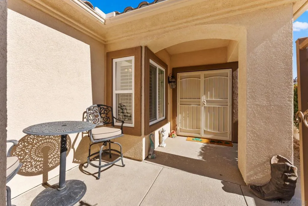 40222 Colony Dr, Murrieta, California 92562 home-pic-1
