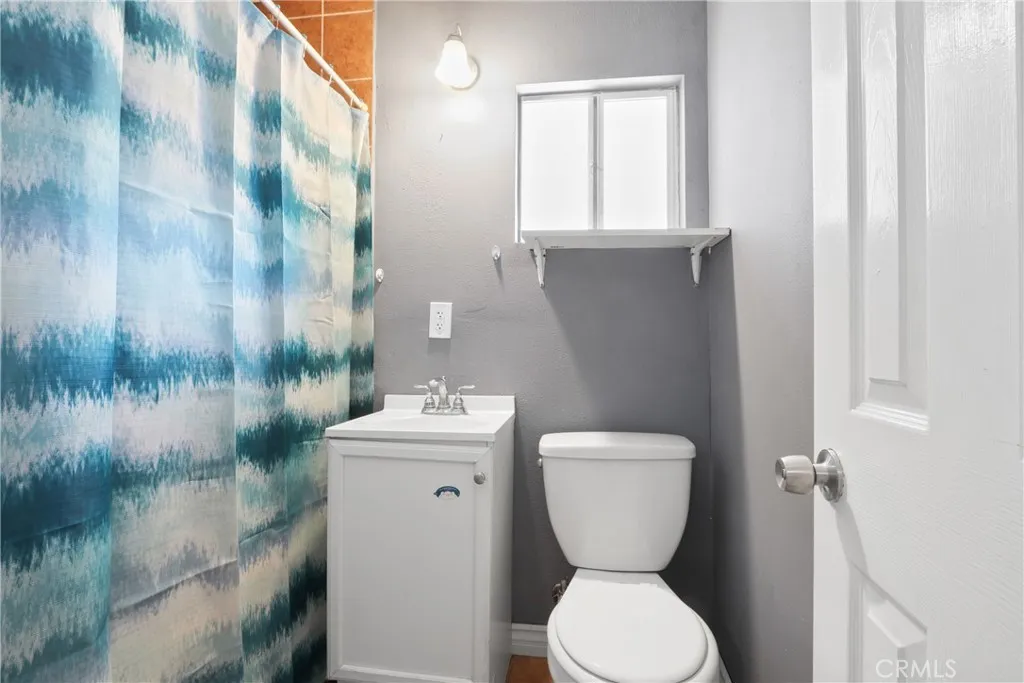 10748 Elliott, South El Monte, California 91733 home-pic-15