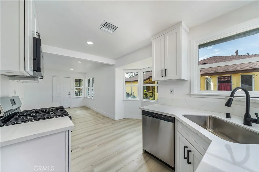 779 E Columbia, Pomona, California 91767 home-pic-29