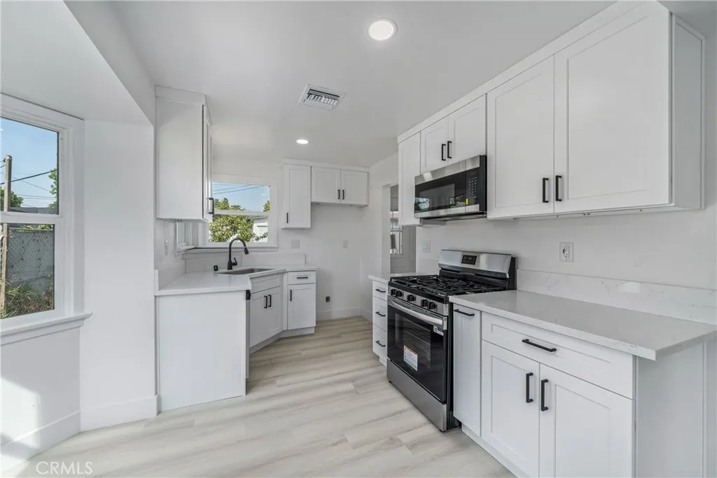 779 E Columbia, Pomona, California 91767 home-pic-27