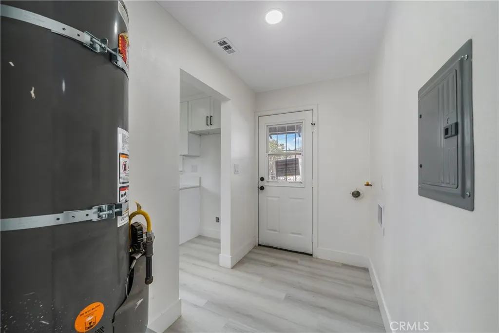 779 E Columbia, Pomona, California 91767 home-pic-30