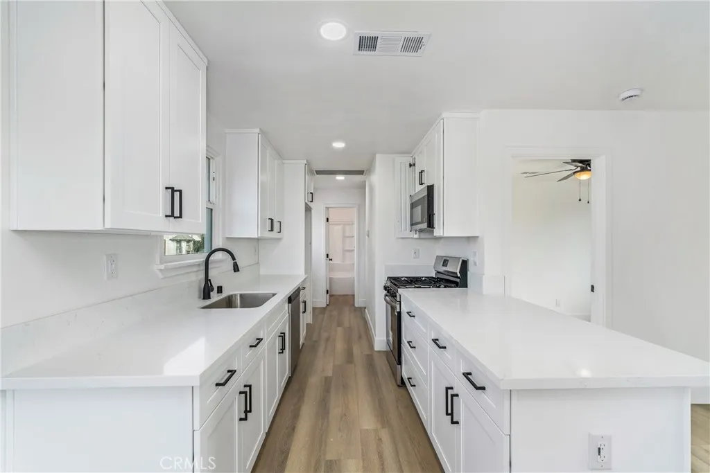 779 E Columbia, Pomona, California 91767 home-pic-42