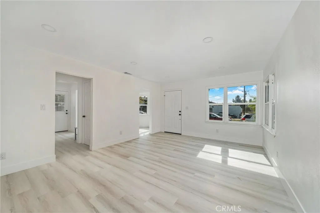 779 E Columbia, Pomona, California 91767 home-pic-9
