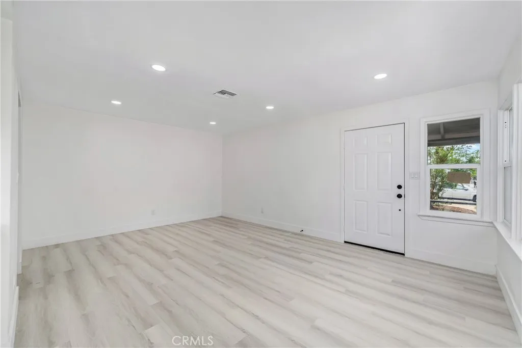 779 E Columbia, Pomona, California 91767 home-pic-23