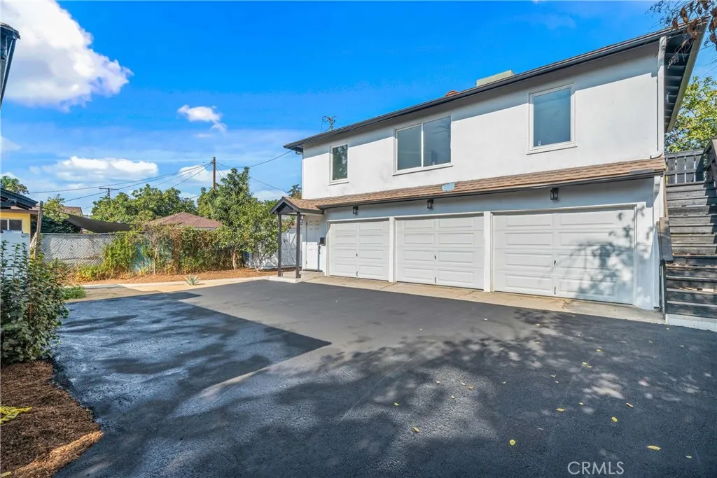 779 E Columbia, Pomona, California 91767 home-pic-5