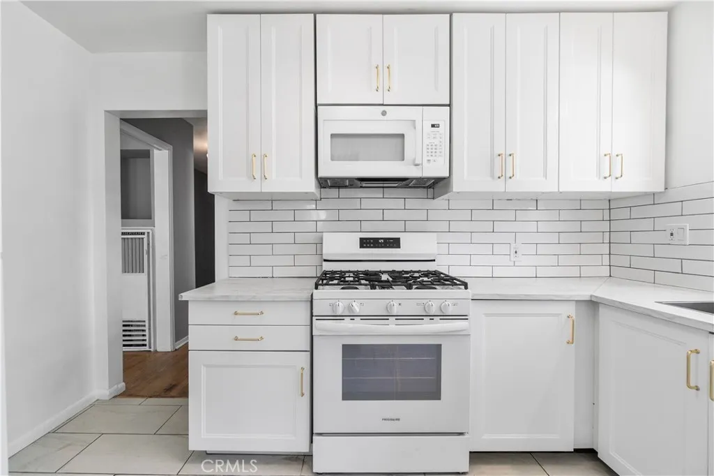 2535 S S Bundy, West Los Angeles, California 90064 home-pic-12