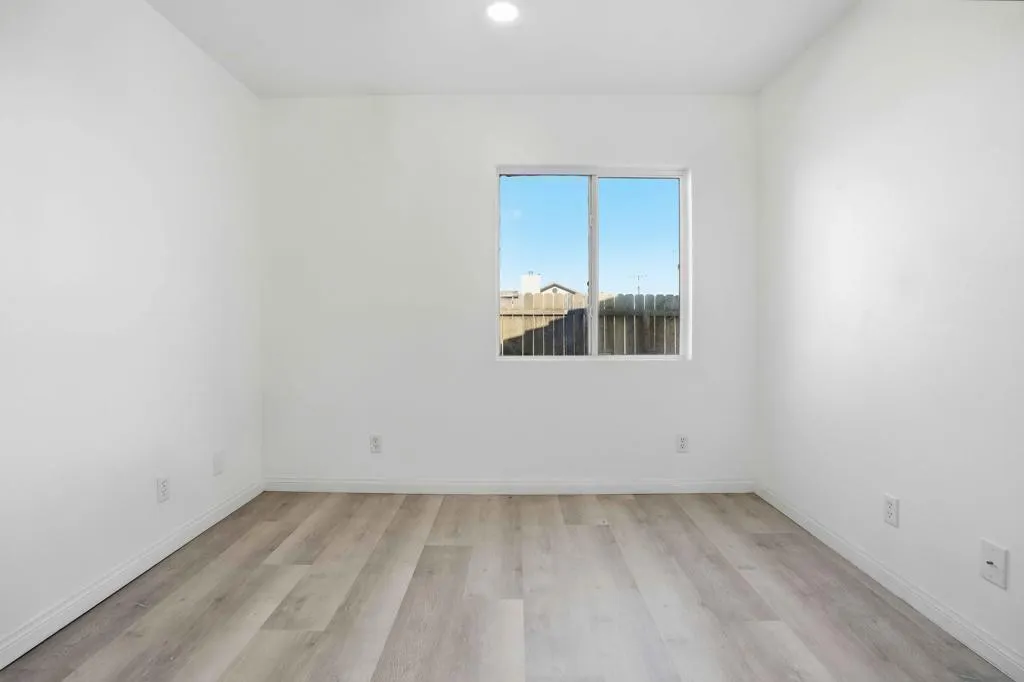 2352 Shore Isle Avenue, Thermal, California 92274 home-pic-18