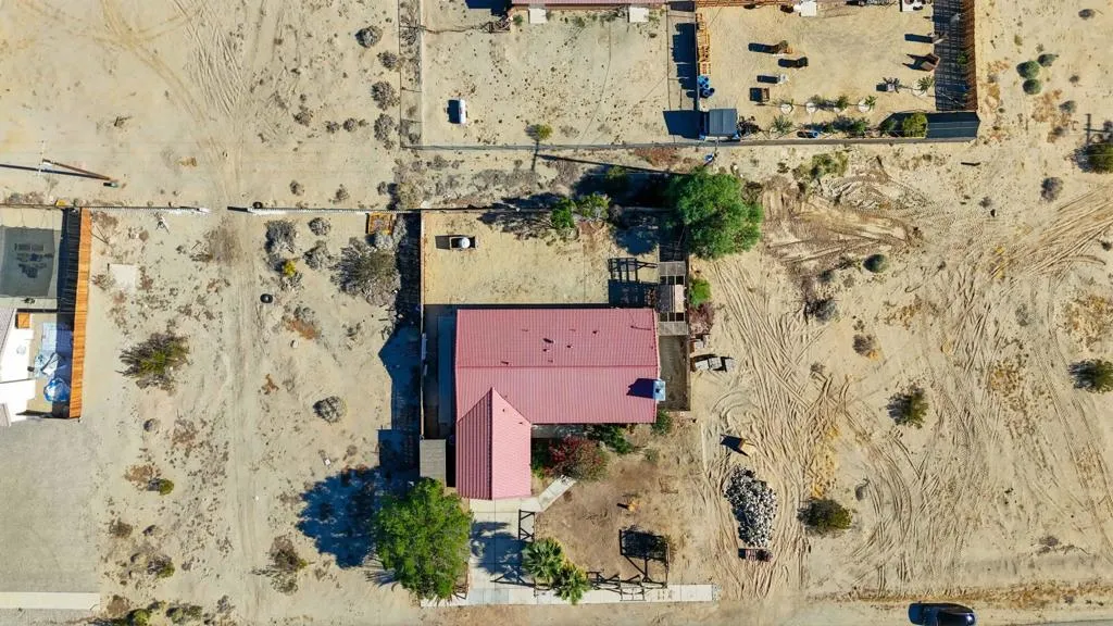 2352 Shore Isle Avenue, Thermal, California 92274 home-pic-39