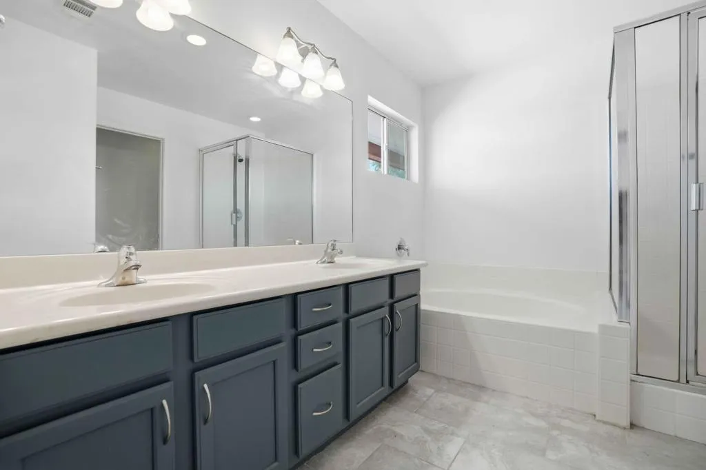 2352 Shore Isle Avenue, Thermal, California 92274 home-pic-29