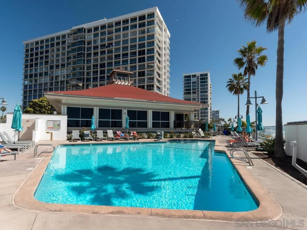 1720 Avenida Del Mundo 1601, Coronado, California 92118 home-pic-55