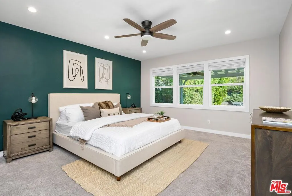 6134 Longridge Avenue, Van Nuys, California 91401 home-pic-16