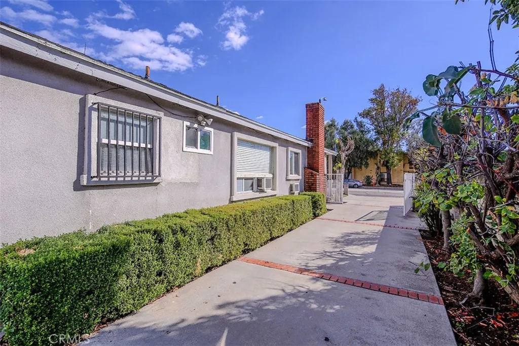 1235 W San Bernardino, Covina, California 91722 home-pic-26