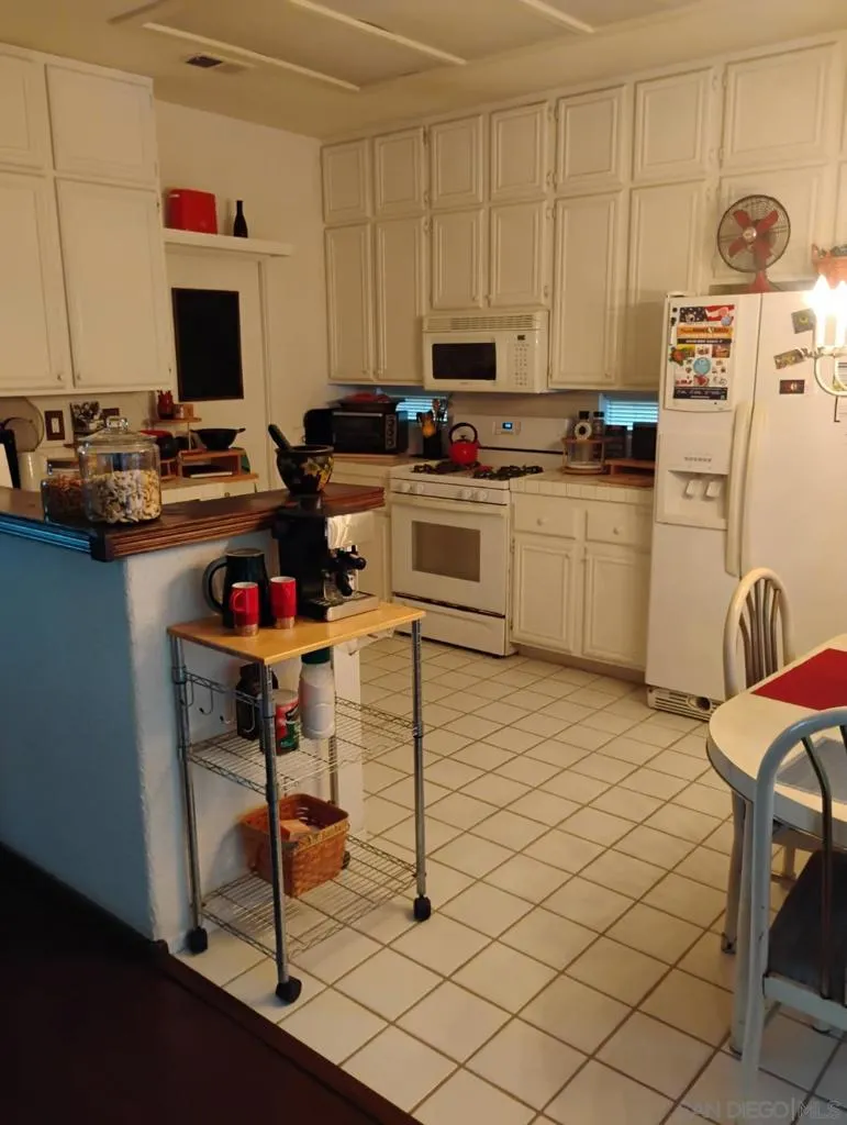 4740 Via Escala, Oceanside, California 92056 home-pic-6