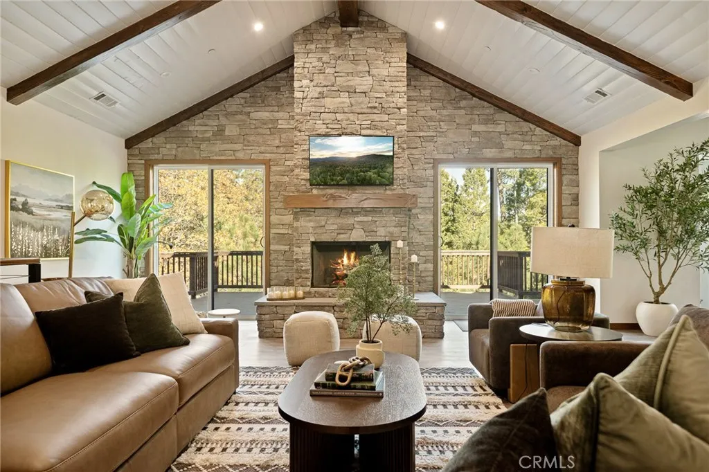 1285 N State Highway 173, Lake Arrowhead, California 92352 home-pic-1