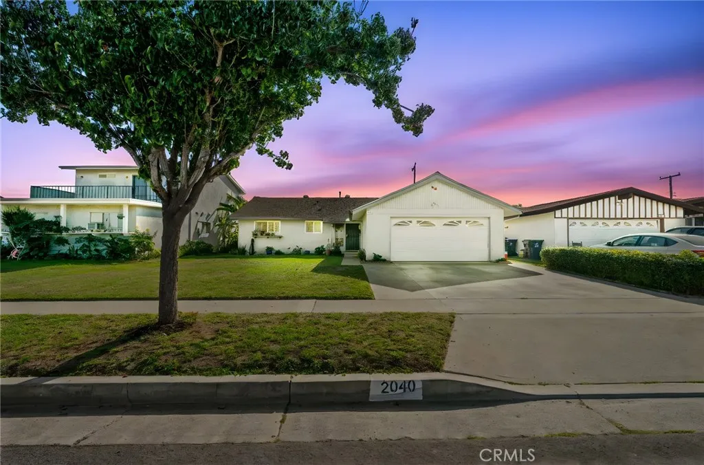 2040 W Glenwood, Santa Ana, California 92704 home-pic-0