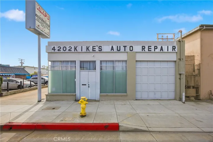 4202 W El Segundo Boulevard, Hawthorne, California 90250