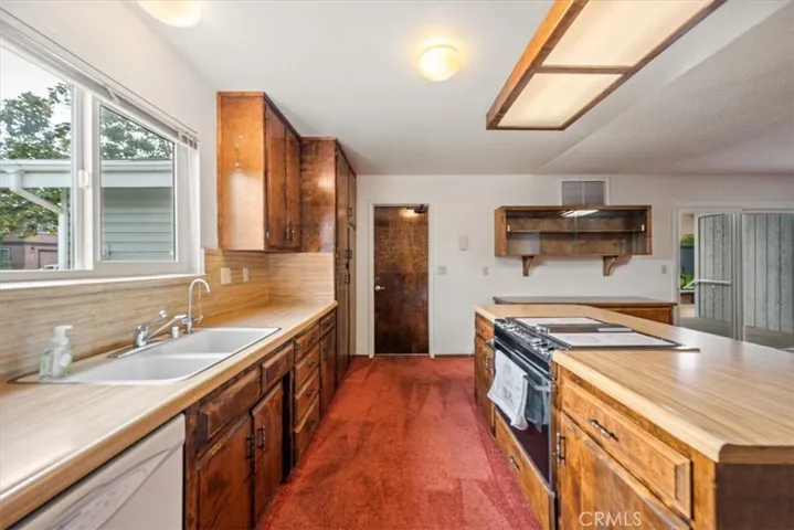 1730 Portola, San Luis Obispo, California 93405