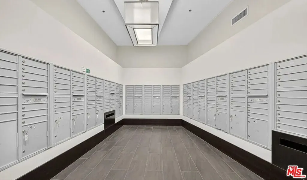 1100 S Hope Street 516, Los Angeles, California 90015 home-pic-22