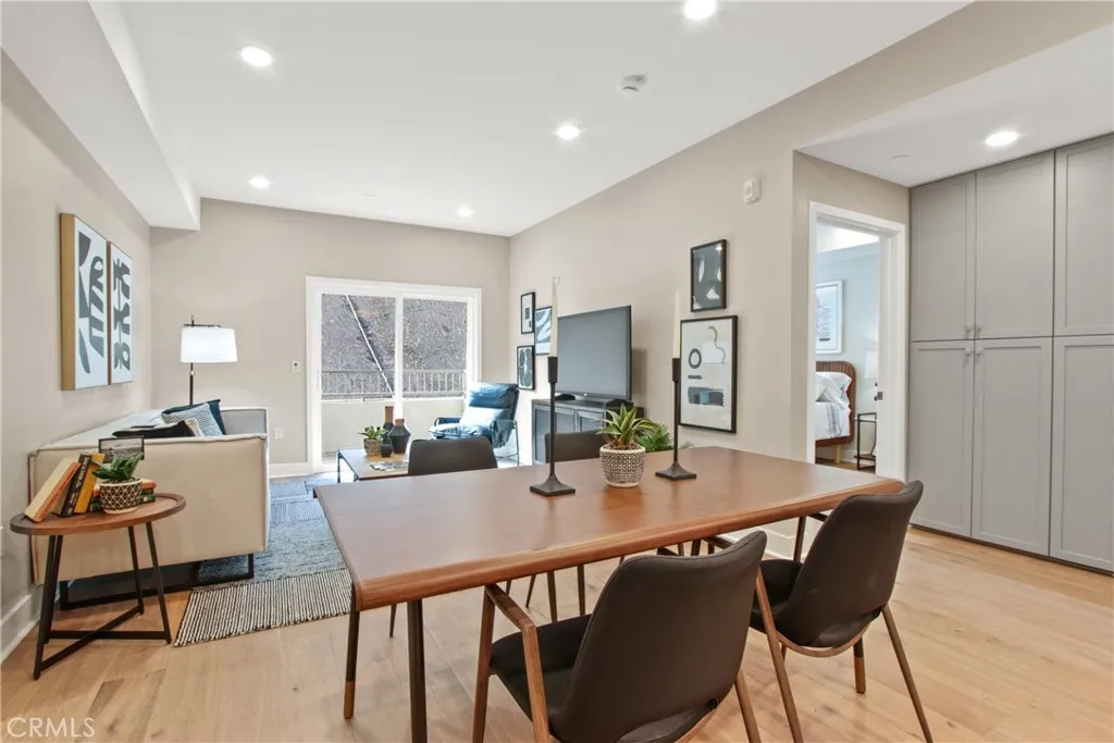 927 Deep Valley Drive 112, Rolling Hills Estates, California 90274 home-pic-3