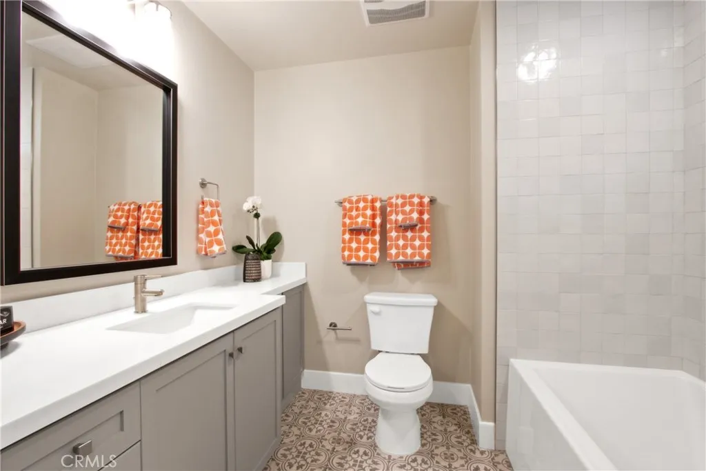 927 Deep Valley Drive 112, Rolling Hills Estates, California 90274 home-pic-12