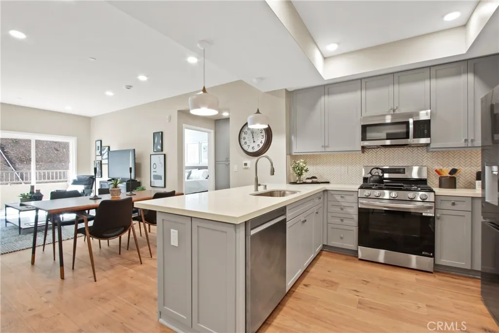 927 Deep Valley Drive 112, Rolling Hills Estates, California 90274 home-pic-0